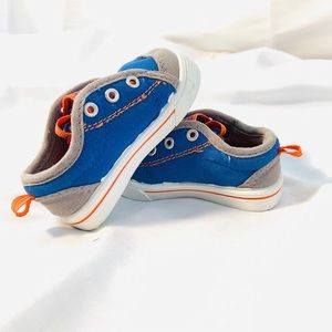 Brand new baby shoes